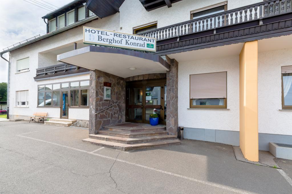 Hotel Restaurant Berghof Sohren Exterior photo